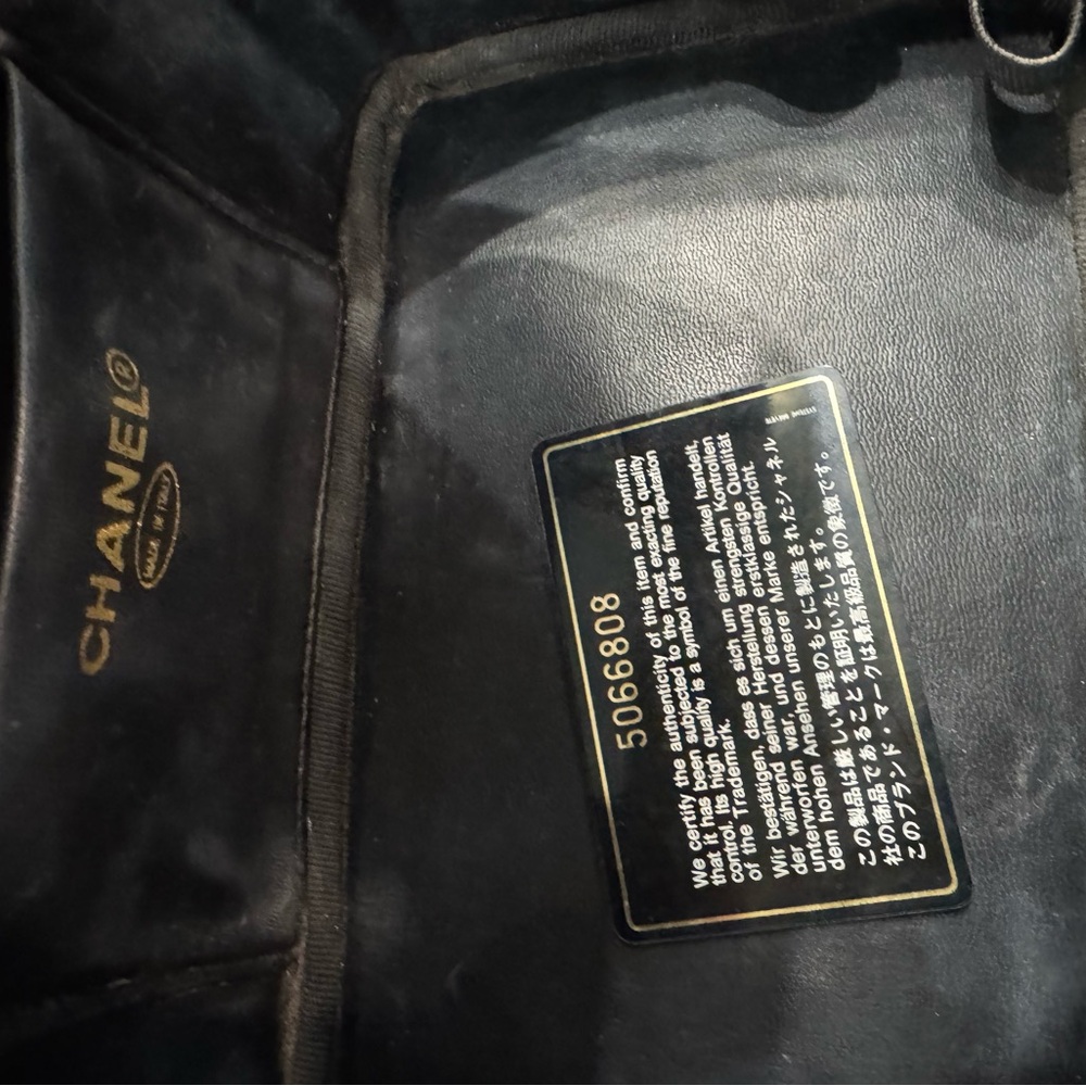 Vintage Chanel Patent Leather Makeup Vanity Bag - Picture 9 of 11